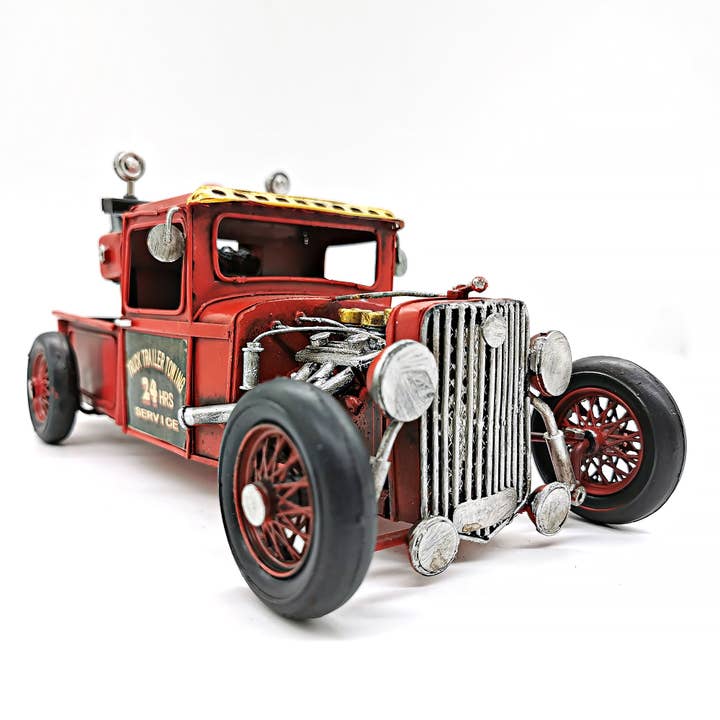 Peterson Houseware & Artwares US - Wholesale Decorative Tabletop Object - Vintage Metal Towing truck3
