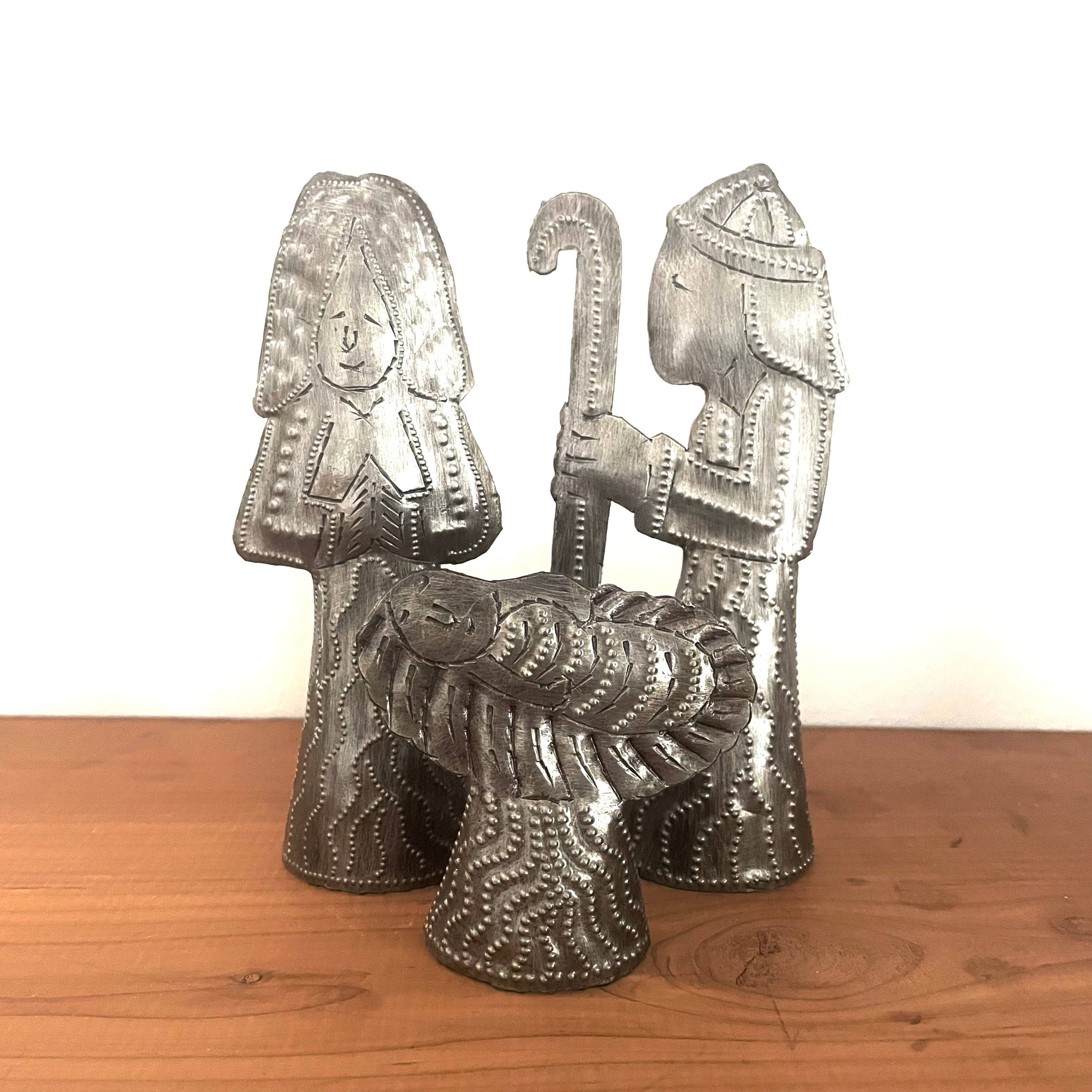 Beautifully Made Fair Trade - Wholesale Nativity Scene Decor - Haiti | Nativity Set (set of 3 with stable) LG1