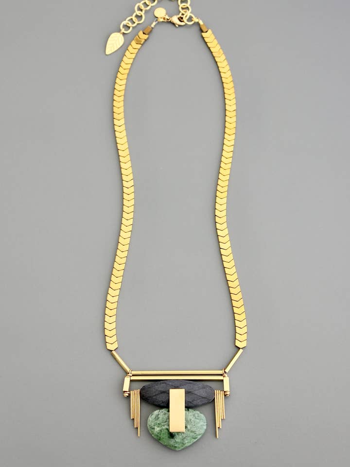 Collier géométrique noir, or et vert FER119 pour la vente par David Aubrey Jewelry