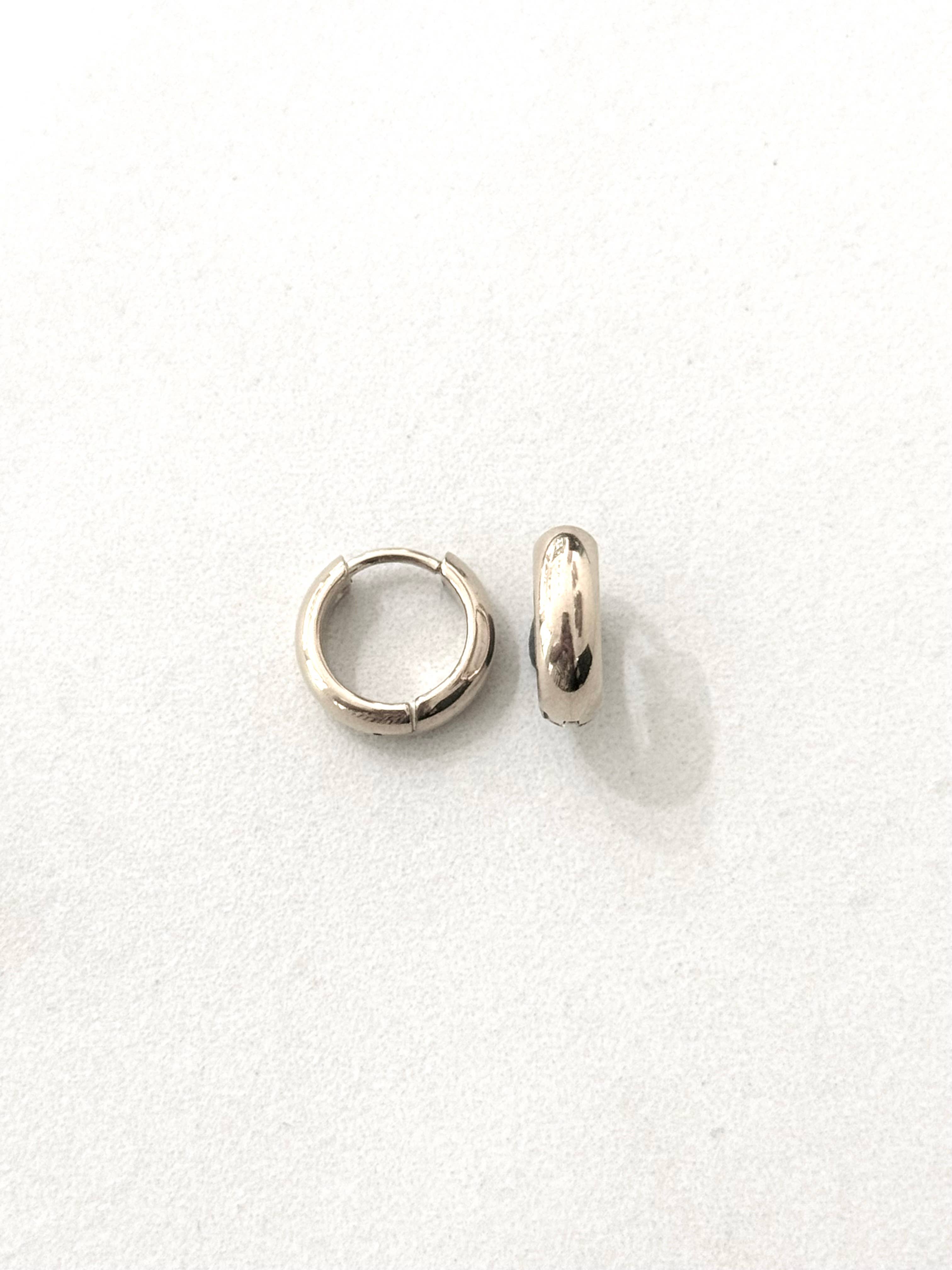 Cassette Barcelona - Wholesale Hoop Earrings - Bela Hoop Earrings5