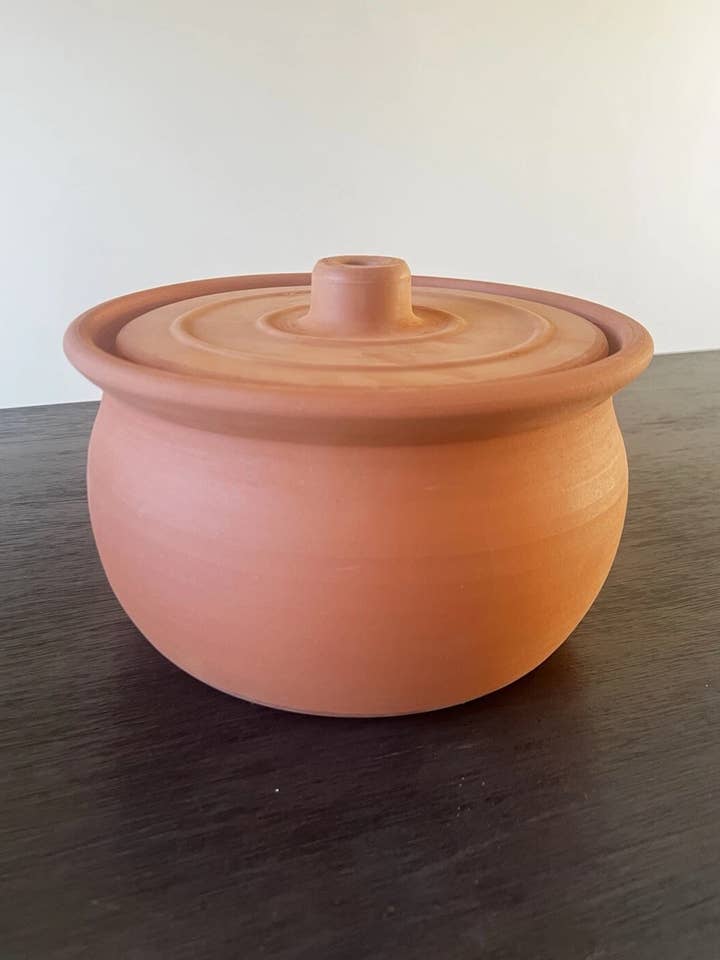 Unglazed Clay Pot for Cooking-9inch Medium Size for wholesale by GJE Terracotta
