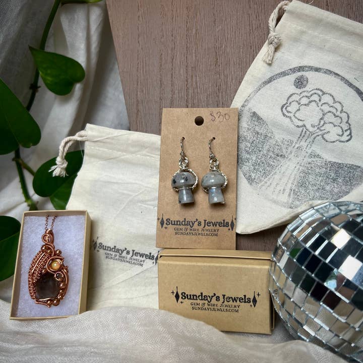 Sunday's Jewels - Wholesale Individual Charm/Pendant - Stone Doublet Framed Pendant - Wire and Gemstone Jewelry7