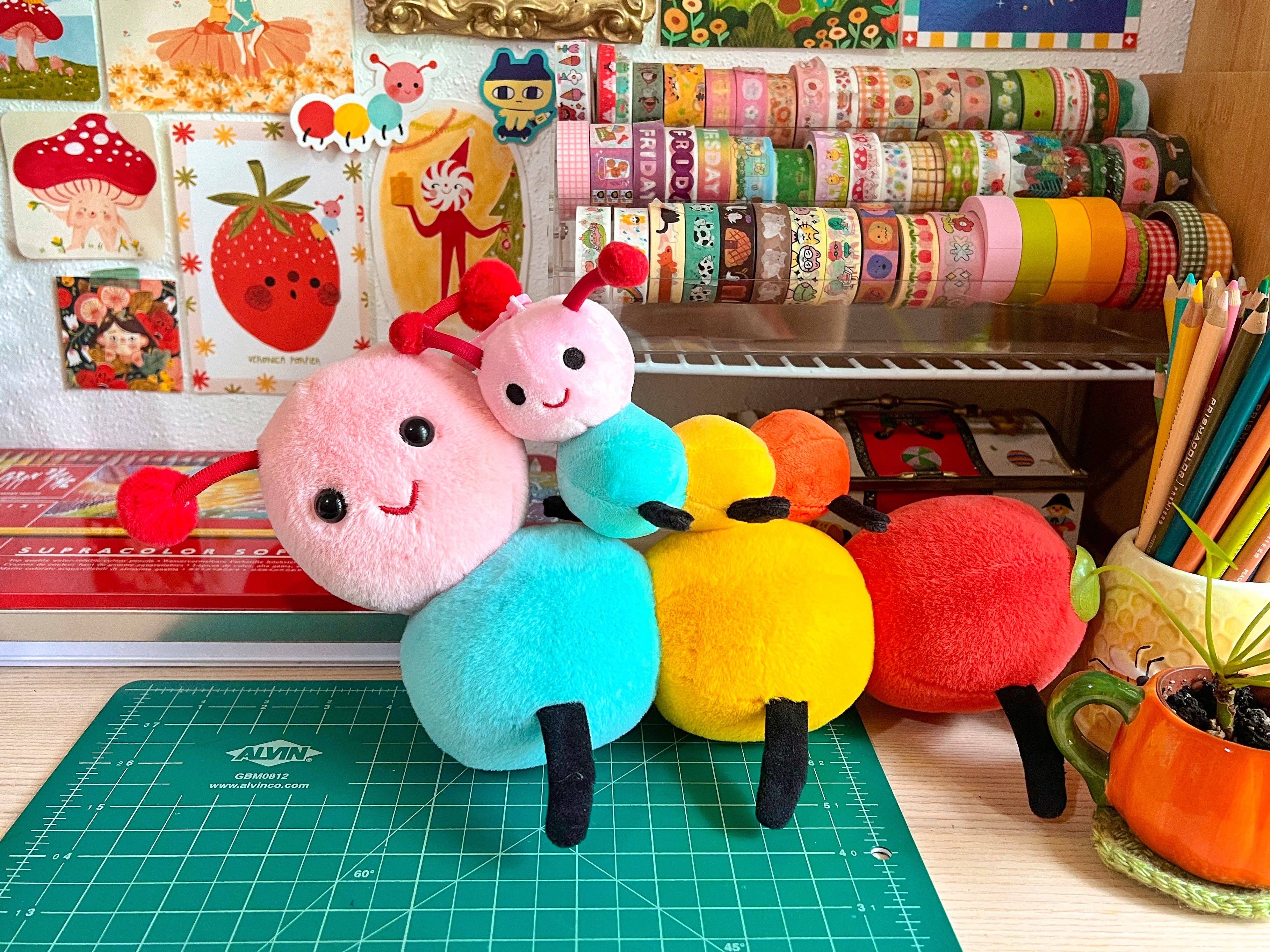 Veronica Porlier Illustrations - Wholesale Stuffed/Plush Toy - Kids & Baby - Busy Bug Keychain Plushie2