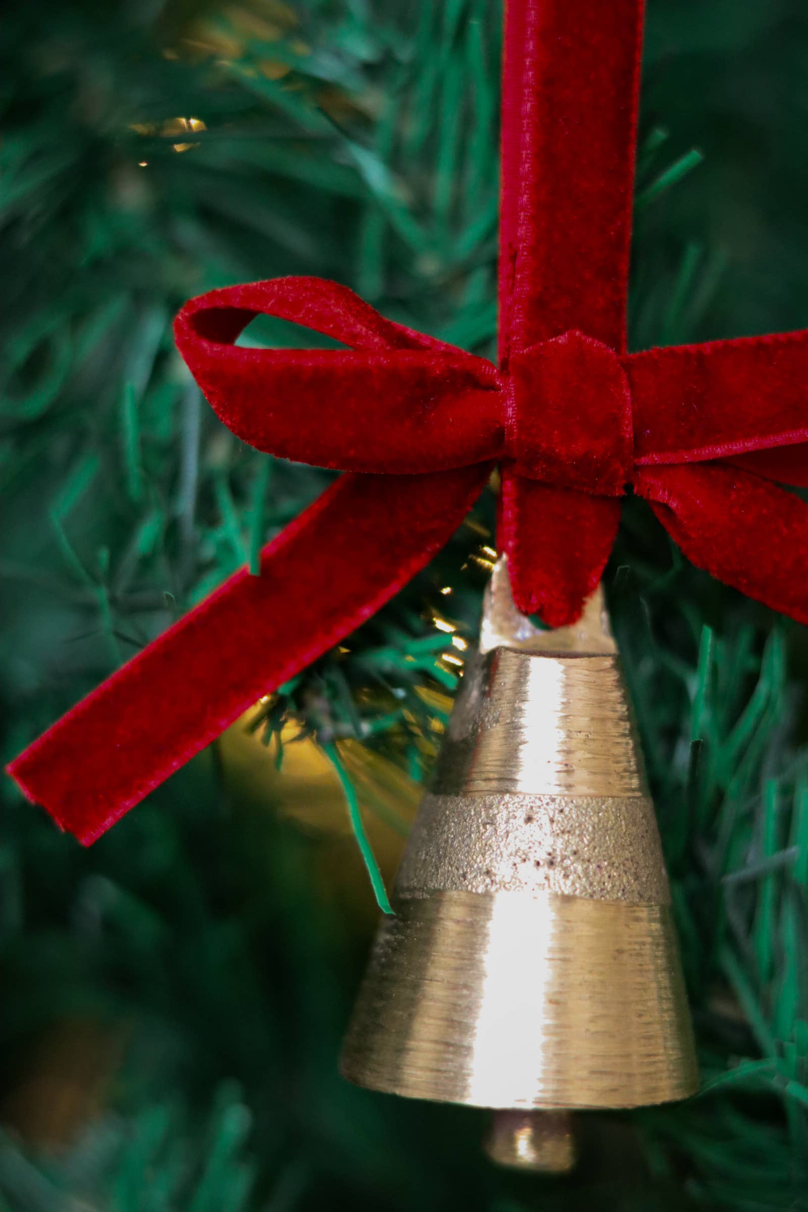 Beige & Stone USA - Wholesale Ornament - Christmas Tree Ornament Bell with Ribbon15