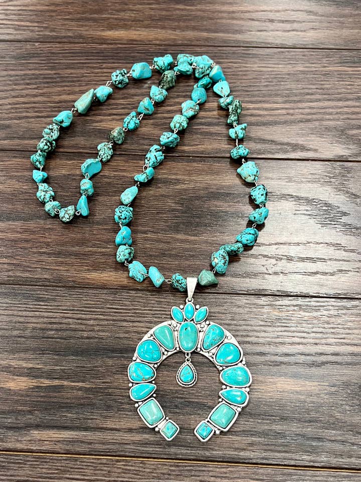 738946, Collar de calabaza Naja de turquesa hecho a mano de 40" para venta al por mayor de ISAC Trading Inc