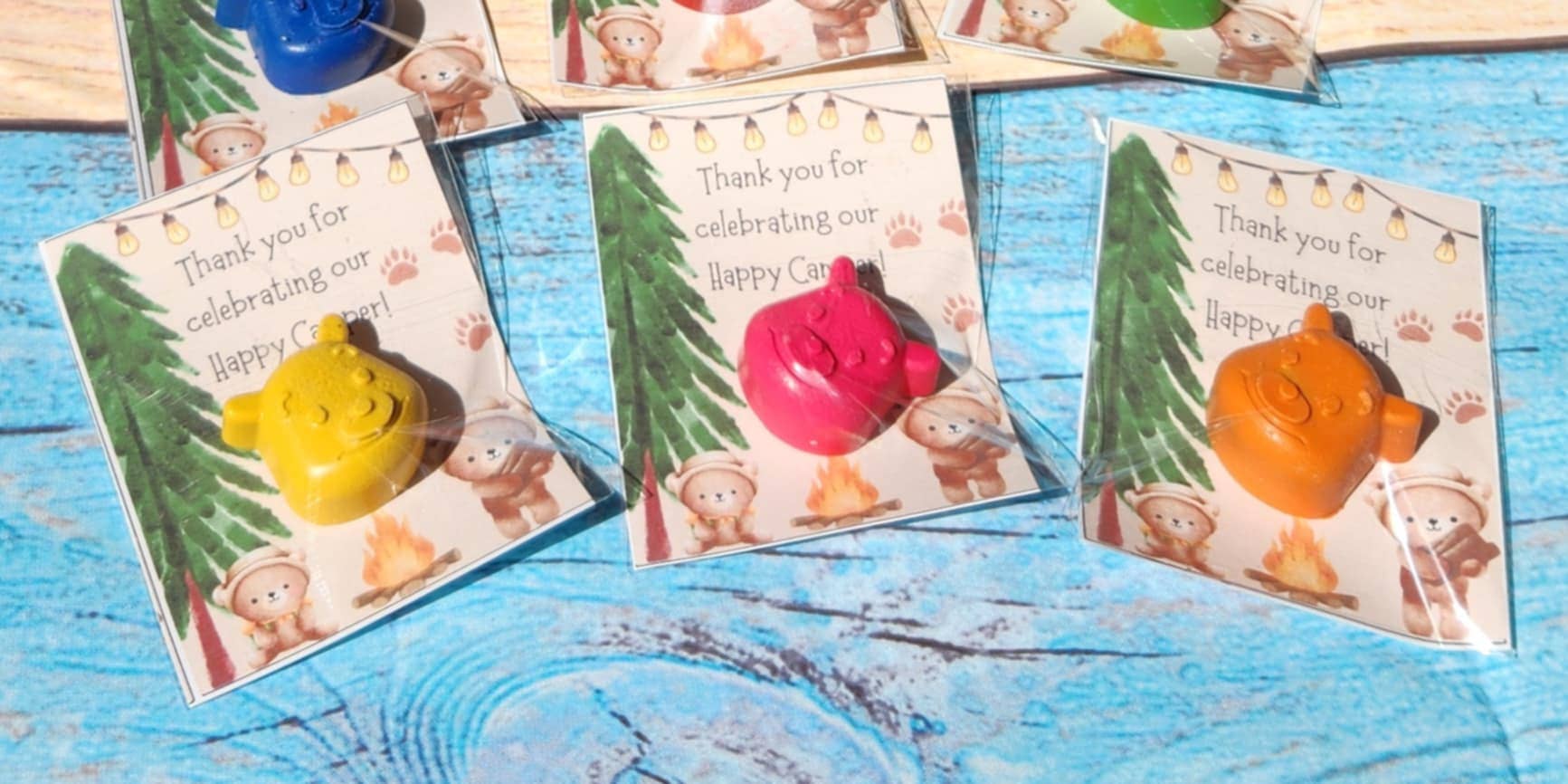 Snazzy Crayons – lembranças de festas por atacado – Cartões de Agradecimento com Tema de Campismo com Lápis de Cera em Forma de Urso3