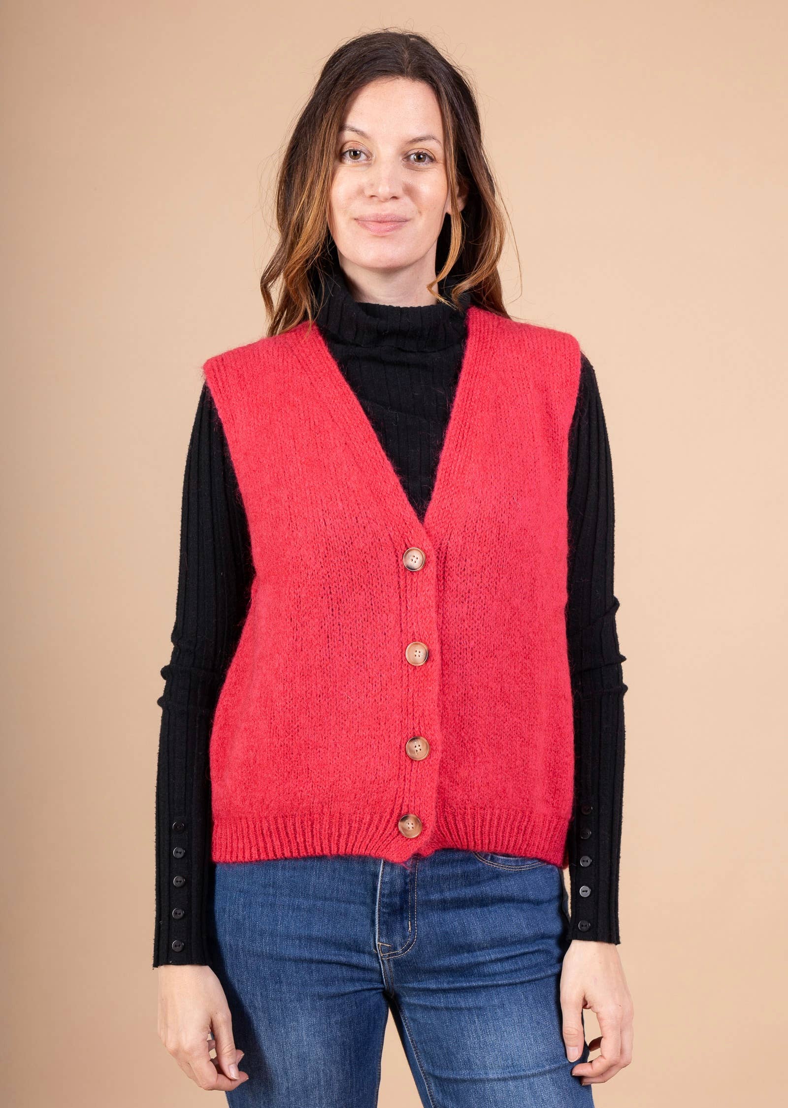 LINEN & COTTON HOUSE - Wholesale Sweater Vest - Women's - Sleeveless sweater with buttons 507142