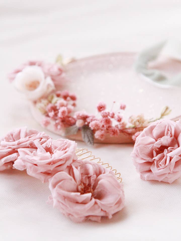 English rose bridal comb “Romantic pink”
for wholesale by Lily in love