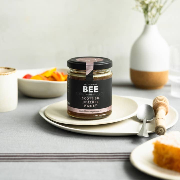 Scottish Bee Company – wholesale Honey – Scottish Heather Honey 340g Gift - Pure Honey3