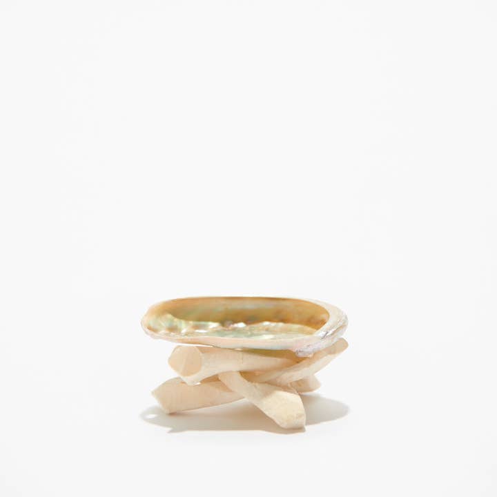 Liv Rocks - Wholesale Decorative Tabletop Object - Abalone Shell Stand, Cobra Tripod, Wooden Tripod Stand5