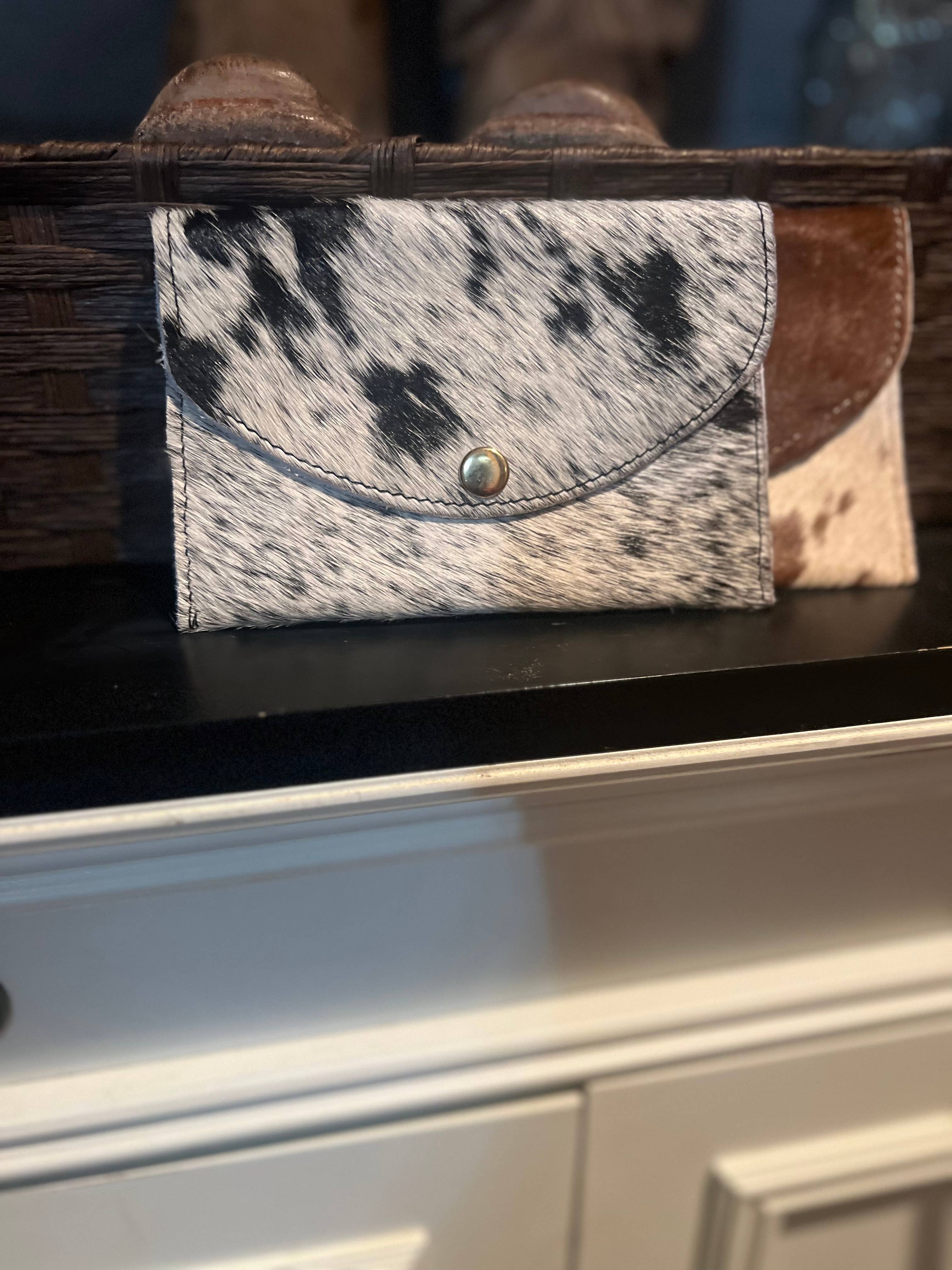 FRINGE & LUXE - Wholesale Pouch - Women's - Cowhide and leather business card holder3