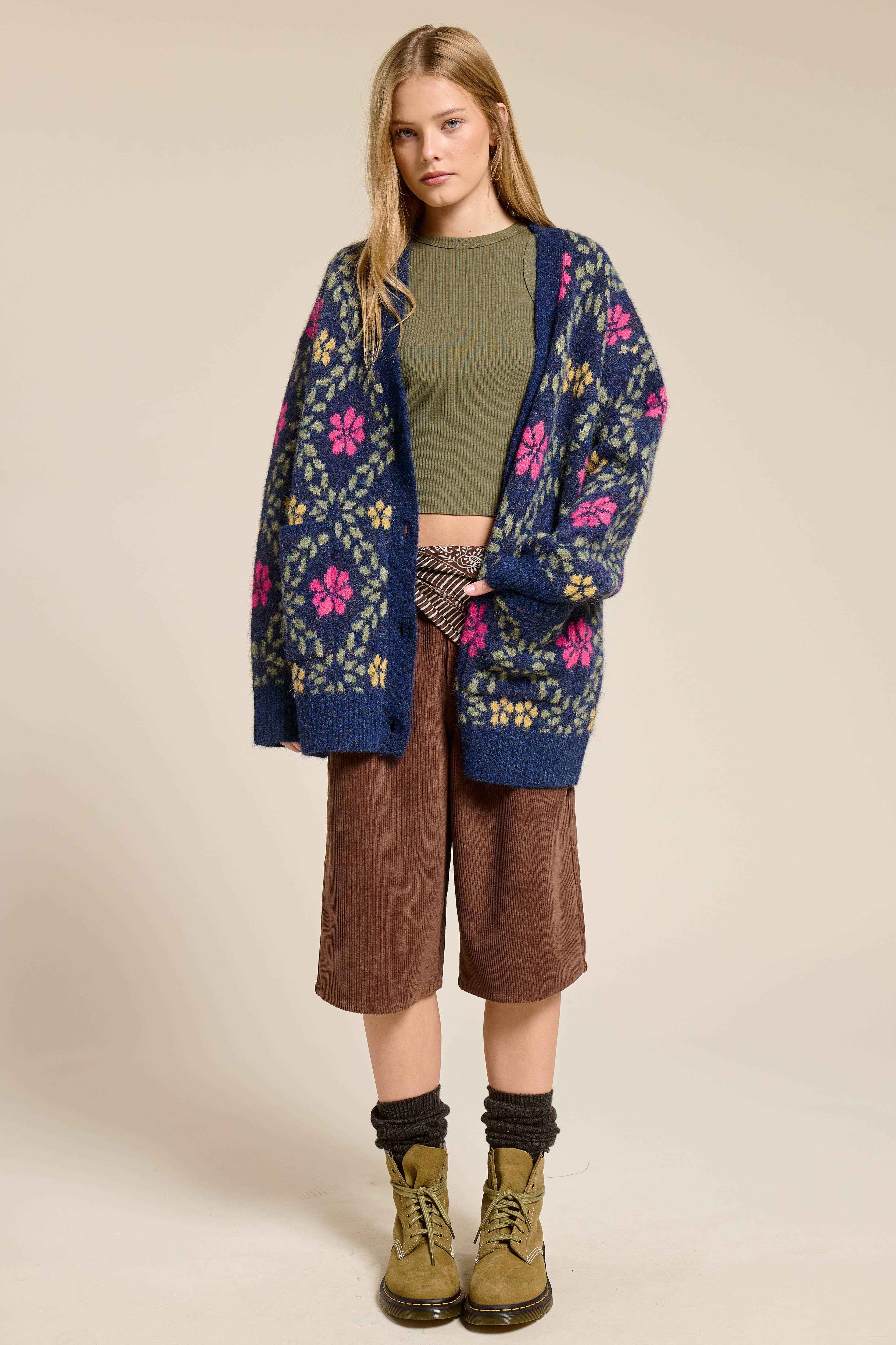 Mimosa - Wholesale Cardigan - Women's - Retro Floral Print Fuzzy Knit Cardigan5