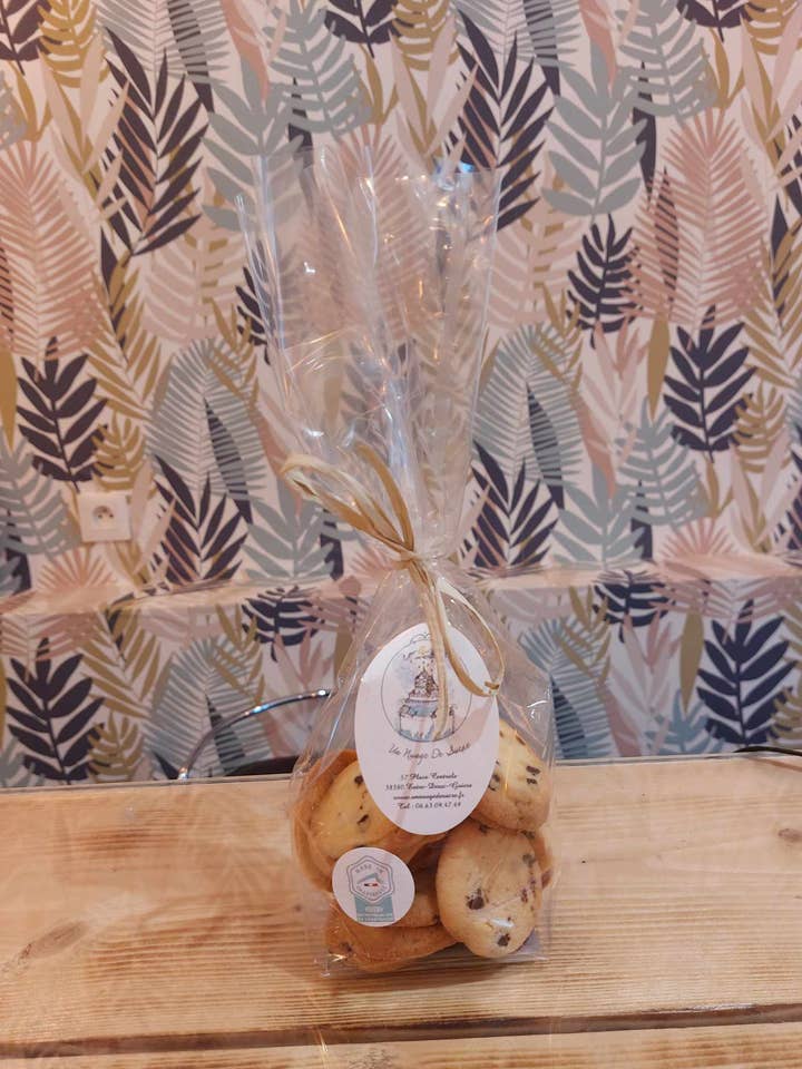 Chocolate chip diamonds for wholesale by un nuage de sucre