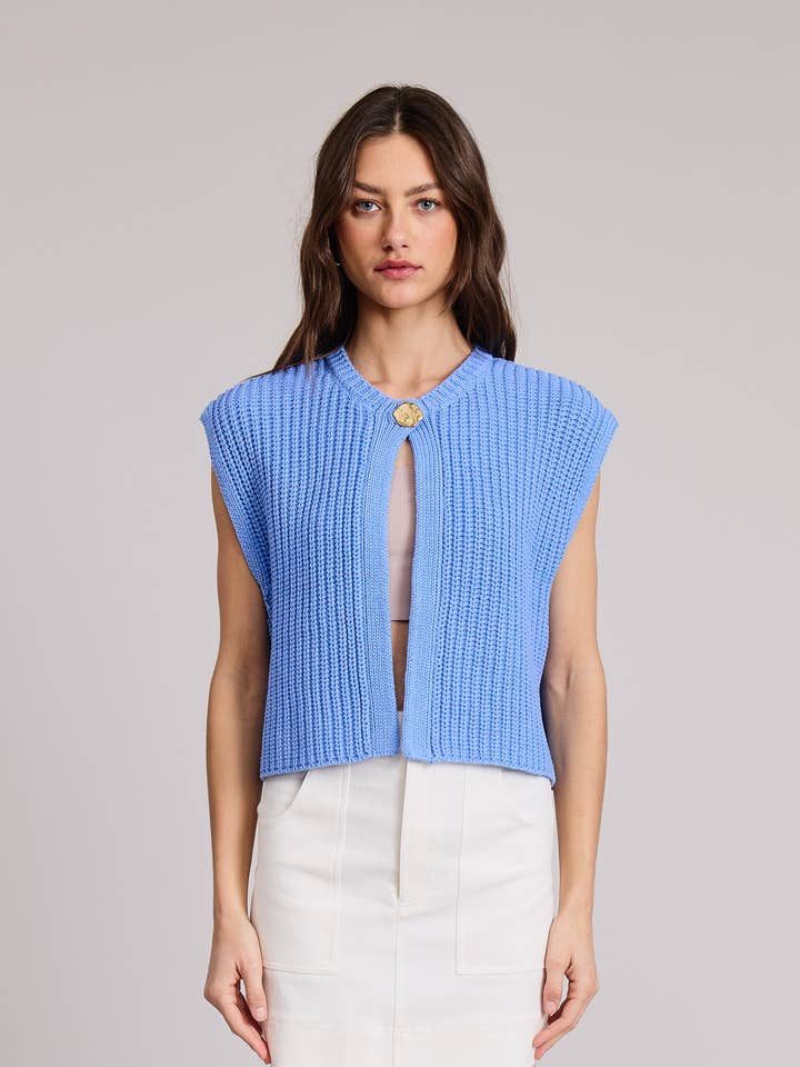 Gilet en tricot Lindsay pour la vente par FLAT WHITE