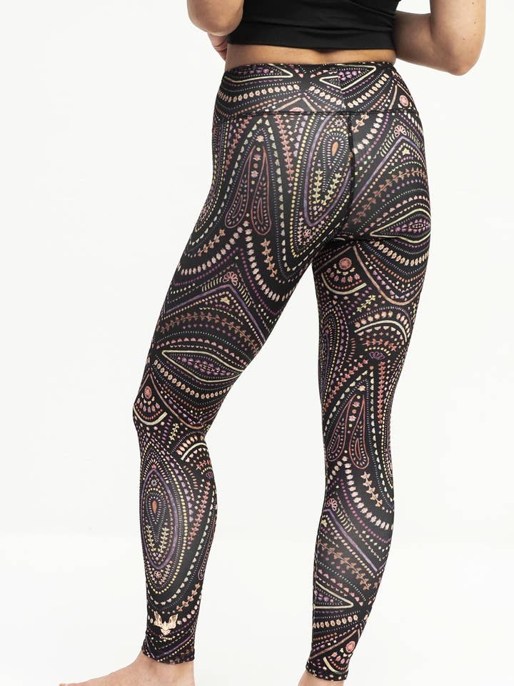 Leggings Ganga 7/8 Mandalay Rossi per la vendita all'ingrosso da parte di Kismet Yogastyle