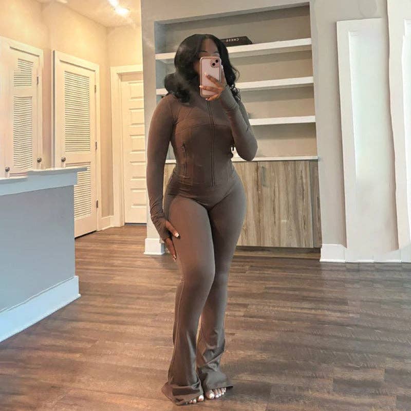 MB Fashion Wholesale - Vente Ensemble de vêtements d'intérieur – femme - ENSEMBLE DEUX PIÈCES À MANCHES LONGUES AVEC FERMETURE ÉCLAIR ET JAMBES ÉVASÉES HR240574