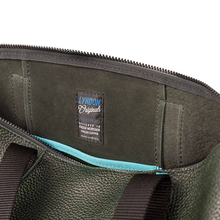 LEATHER DUFFLE for wholesale by Lyndon