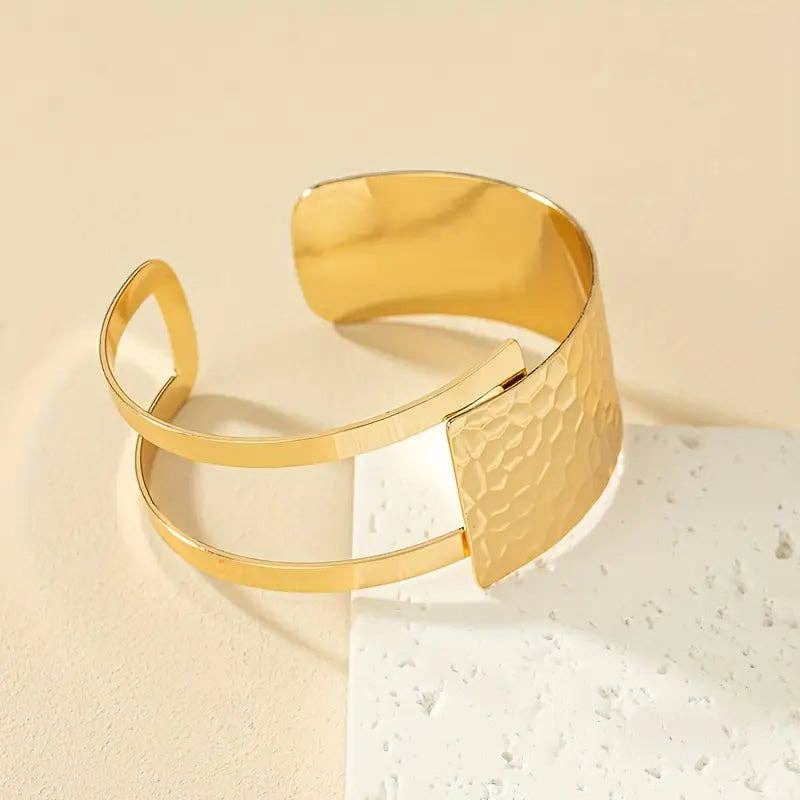 Huis Van Merken - Wholesale Cuff Bracelet - Ripple Pattern Golden Color Cuff Bangle 14K Gold Plated2