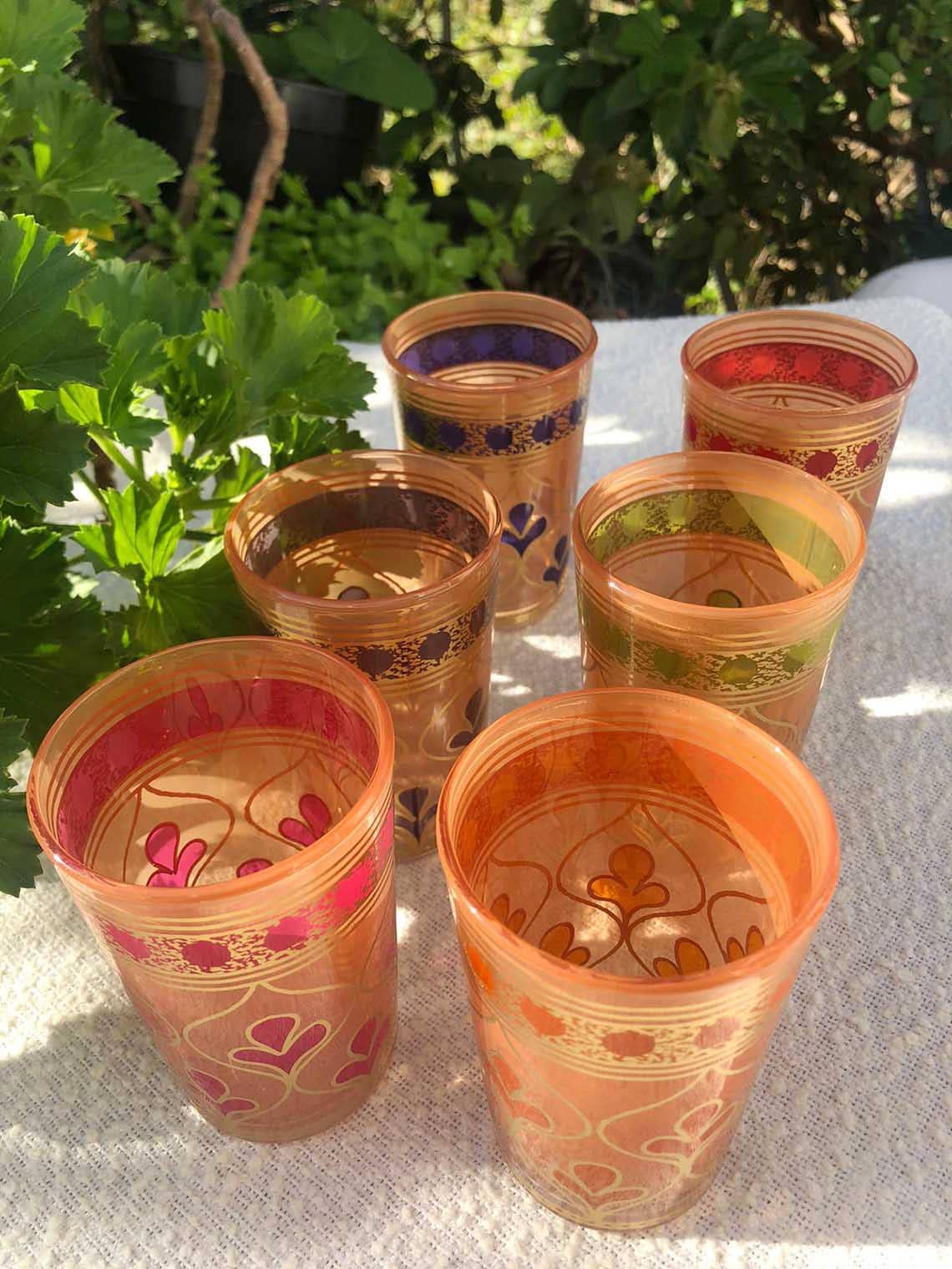 Scents and Feel – Engroshandel Drikkeglas/kop – Sæt med 6 marokkanske teglas Håndmalede kløver4