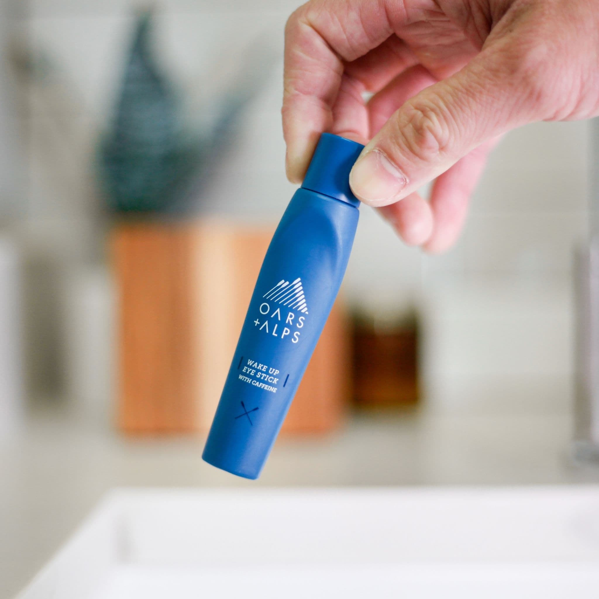 Oars + Alps - Vente Crèmes/gels contour des yeux - Roll-on Réveil pour les Yeux des Hommes et Décongestionnant pour les Yeux, Infusé à la Caféine1