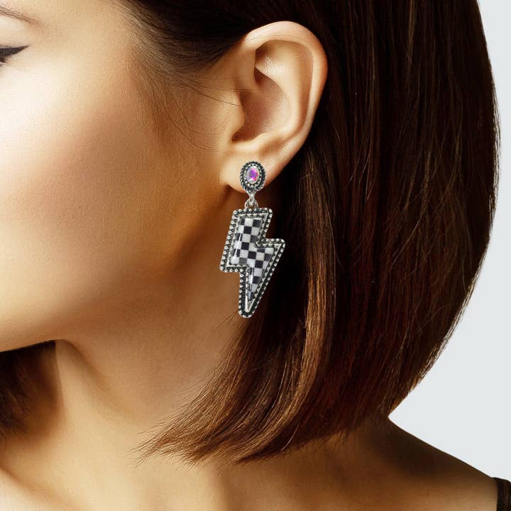 Checkered print lightning bolt dangle earring for wholesale by SOPHIA WHOLESALE