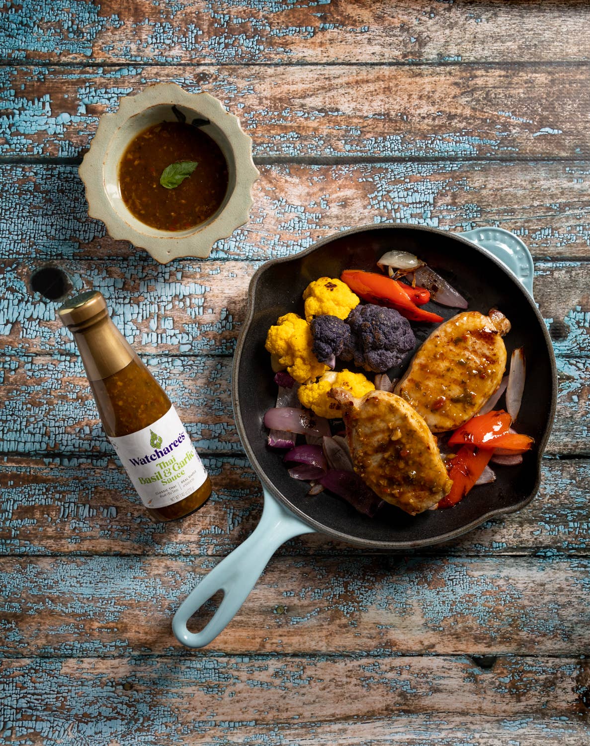 Watcharee's - Wholesale Sauce - Thai Basil & Garlic Sauce (7.40 oz)2