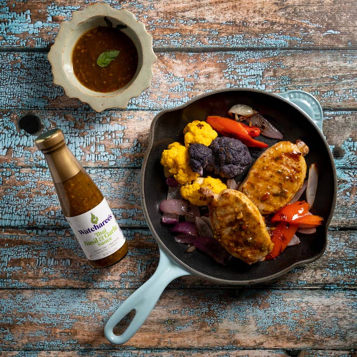 Watcharee's - Wholesale Sauce - Thai Basil & Garlic Sauce (7.40 oz)2