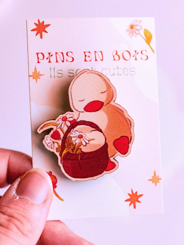 Wooden pines - Duck and its floral basket for wholesale by Sekai of kangae