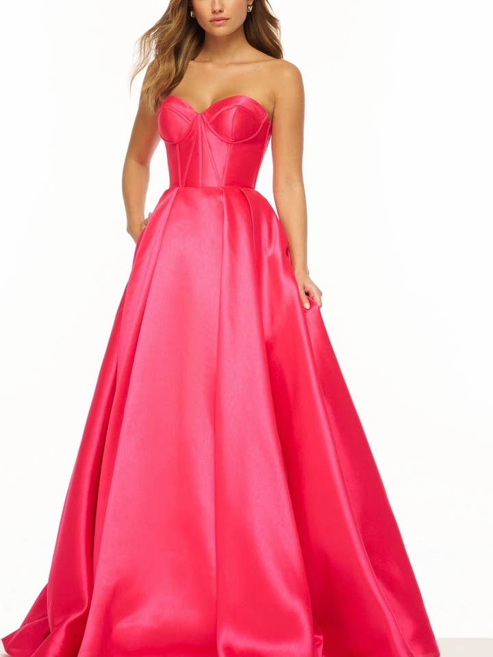 Sherri Hill Balkjole #56133 for engroshandel hos Chic Mare