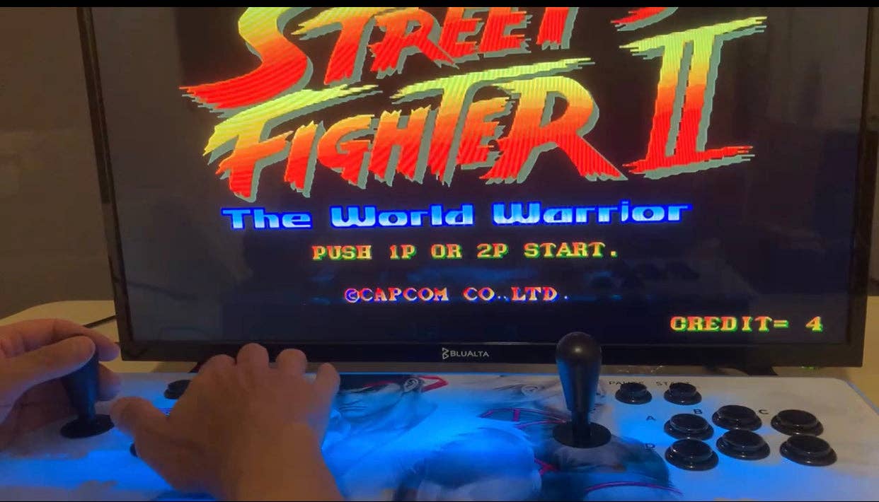 Nice Stuff Sales – wholesale Small/handheld appliance – Backlit Pandora Box Console with 28,000 retro games and 3D games and sound system Special Edition Street Fighter19