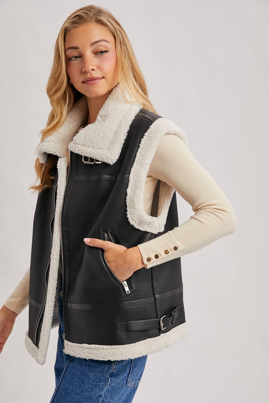 Bluivy – wholesale Outerwear Vest - Women’s – FAUX LEATHER WITH INNER FAUX SHEARLING AVIATOR VEST5