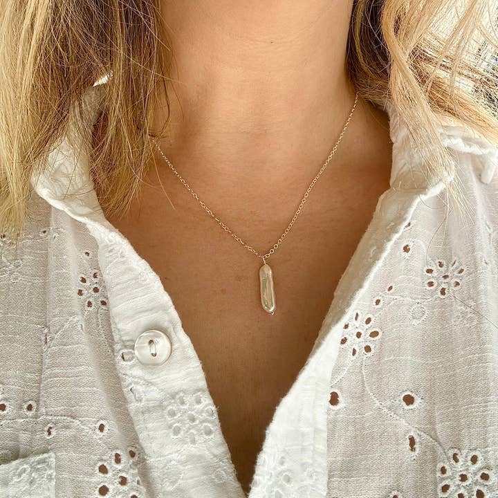 Alison Brooke Designs – wholesale Pendant/charm necklace – Ellie Vertical Biwa Pearl Necklace - Gold Fill or Sterling
