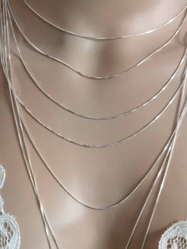 Venetianskt silverhalsband 0,8 mm, 40 cm för wholesale av Thanina bijoux