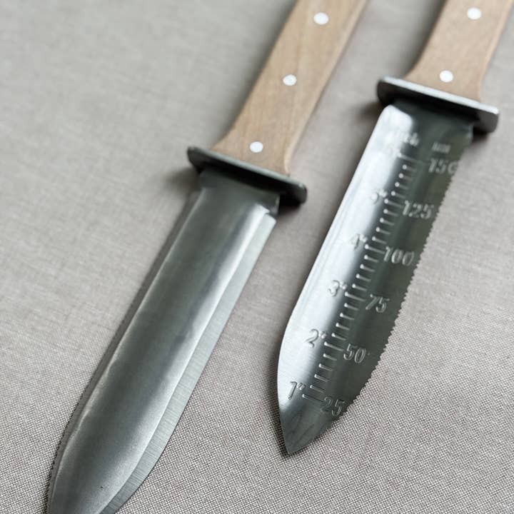 Laura Hooper Design House - Wholesale Garden Tool - Wood Handle Hori Hori Knife3