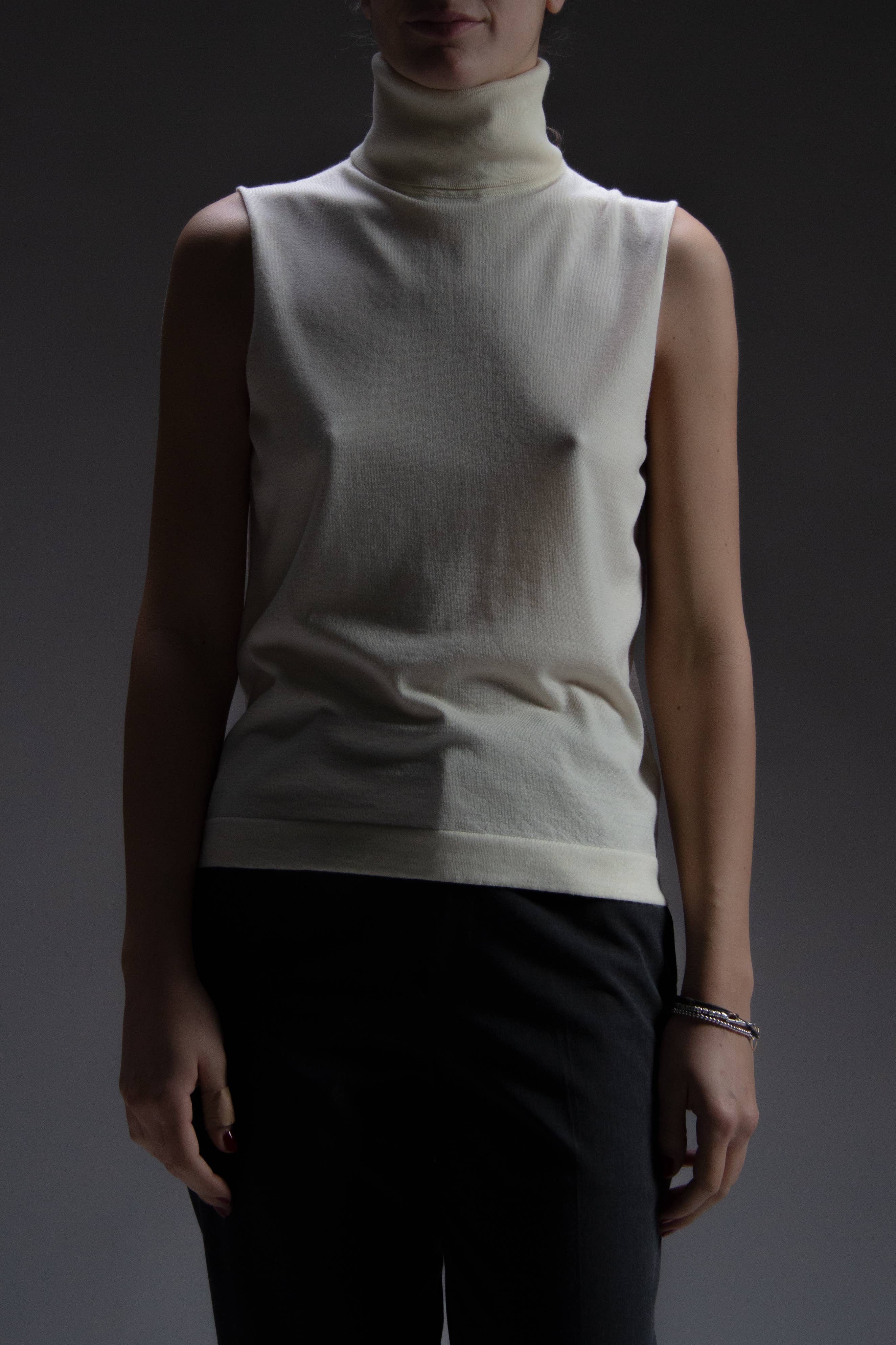 Lèmme - Wholesale Knit Sweater - Women's - Sleeveless turtleneck sweater in wool and silk2