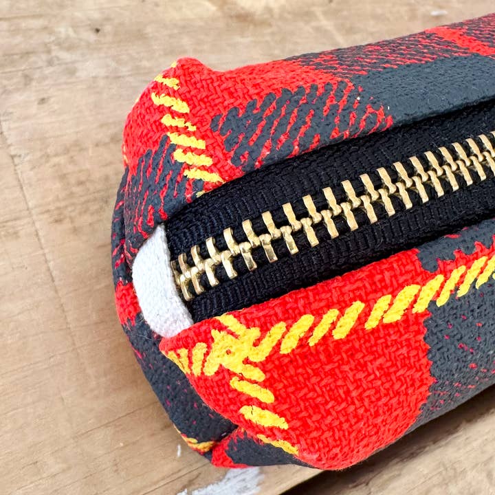 Erin Flett - Wholesale Pencil Case/Pouch - Tartan Plaid Round Pencil8