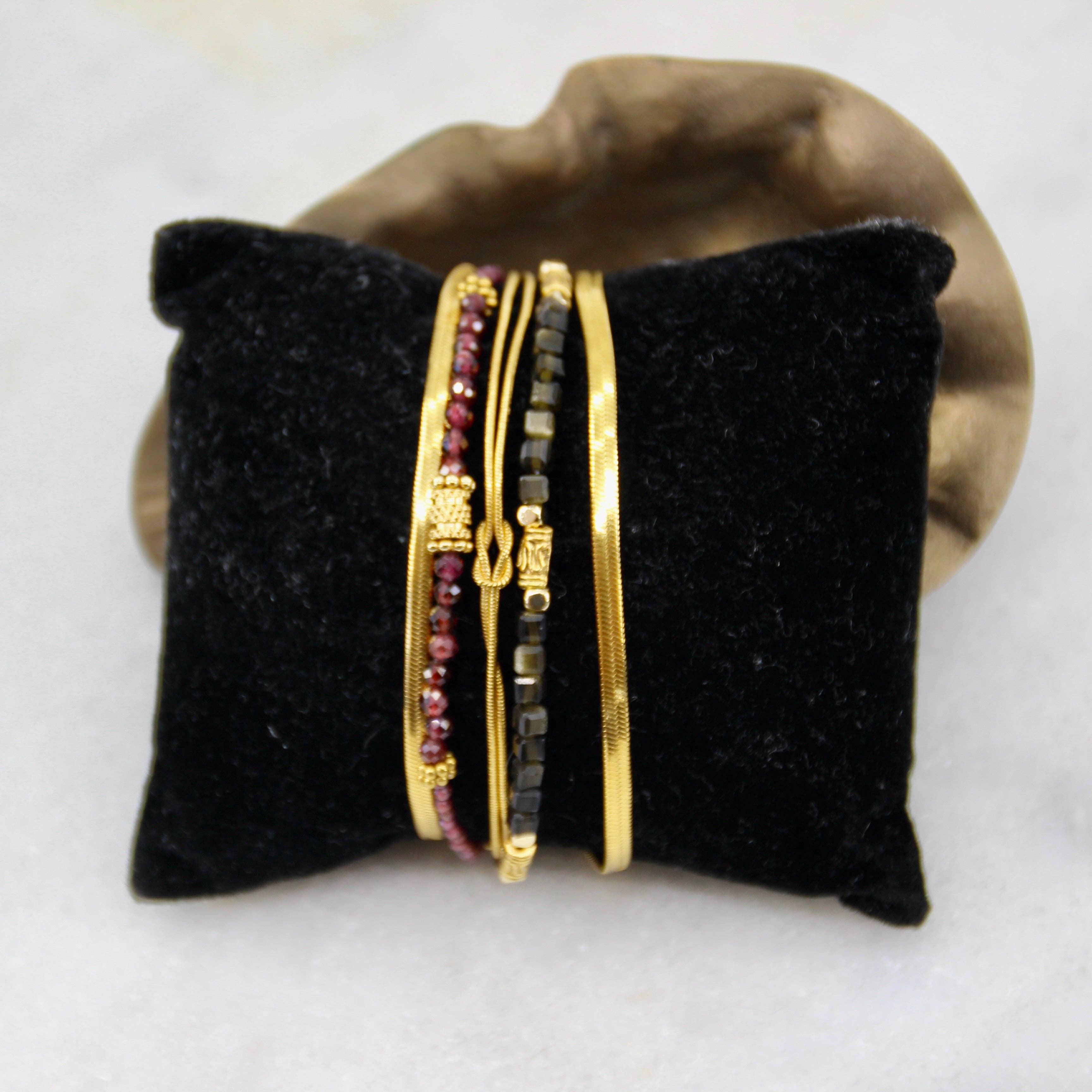 Veluna - Wholesale Link & chain bracelet - The Eclipse Wore Gold Knot Bracelet2