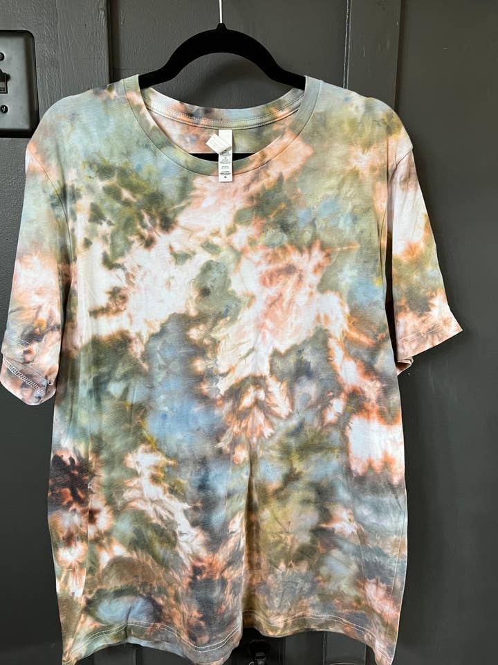 Kittysknittycreation - Wholesale T-Shirt - Unisex - Ice Dyed Unisex Tee Shirt