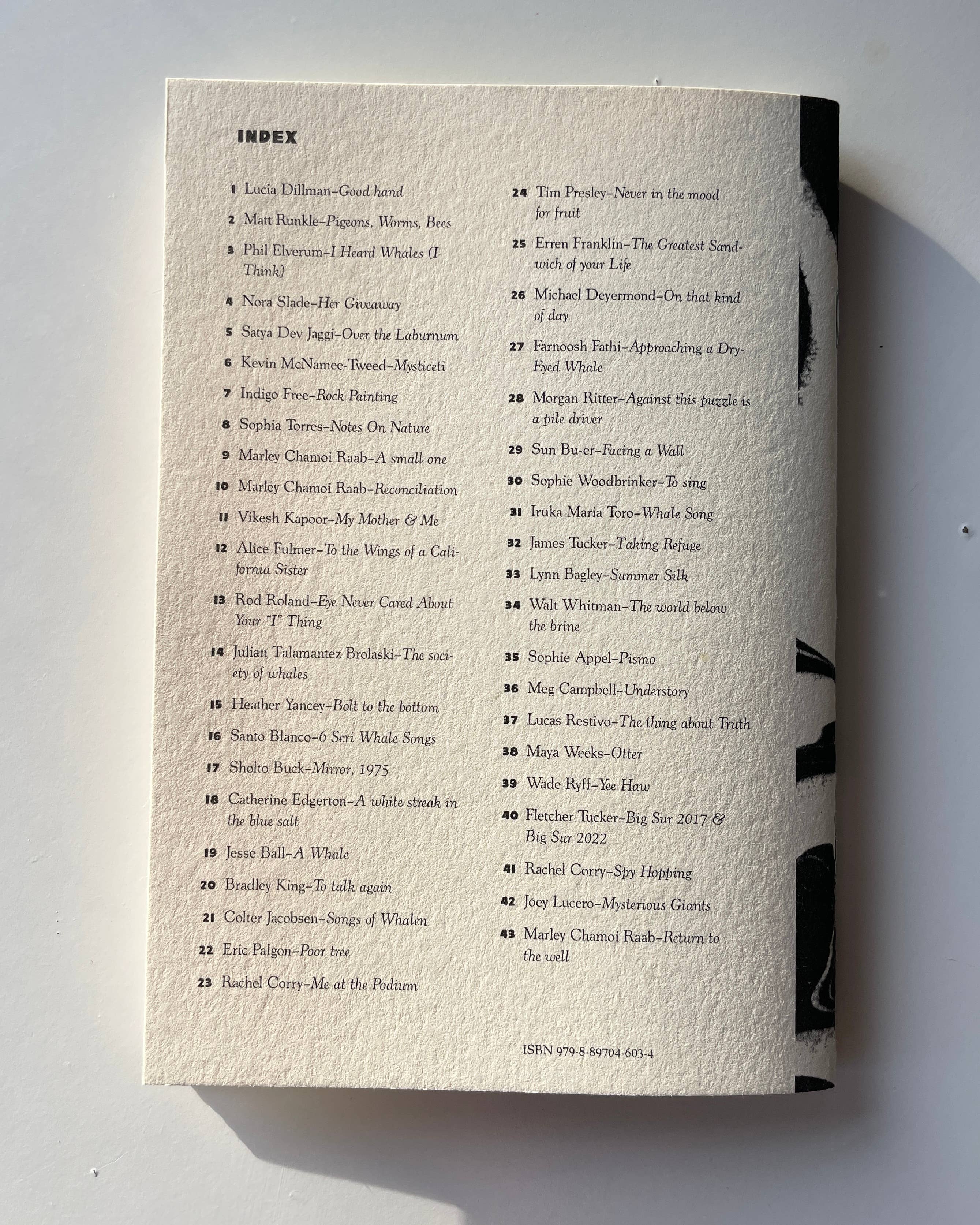 ULTRAVIOLET BOOKS - Vente Poésie et théâtre - Souhaitez que la cloche de la baleine soit rafraîchie.2