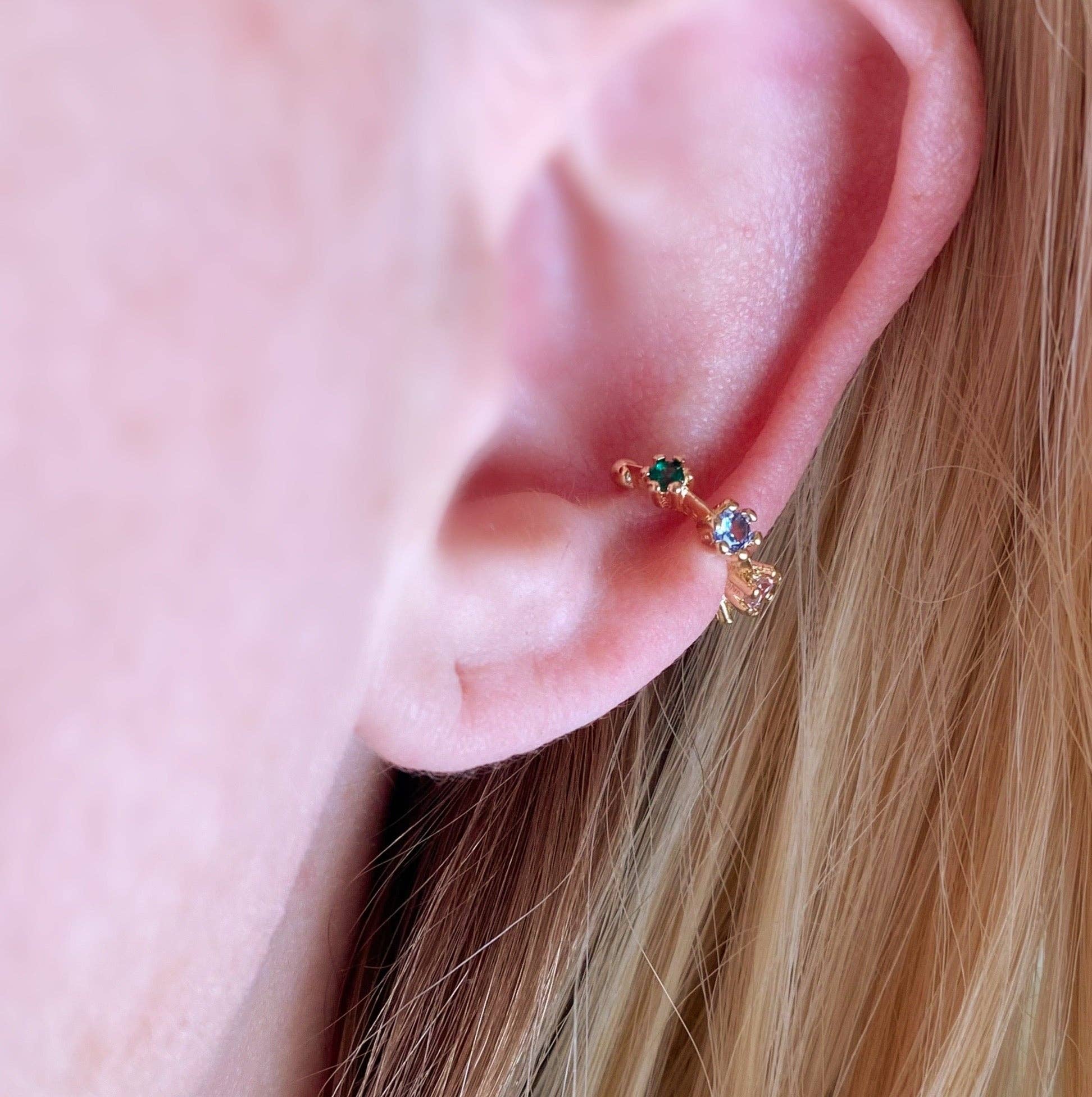 GoldFi - Vendita all'ingrosso Orecchini ear cuff/ear wrap - Ear Cuff in Oro 18k con Zirconia Cubica Pastello3