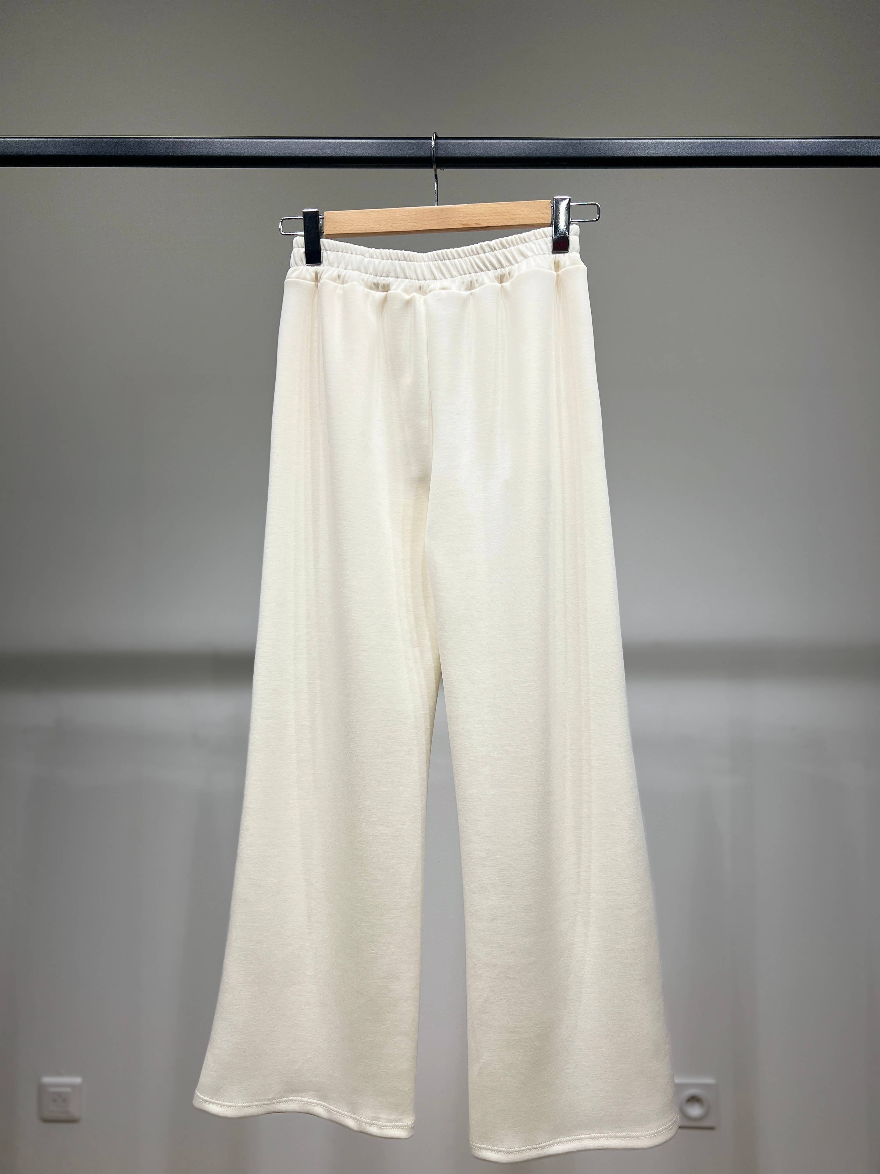 L'Emotion – Großhandel Hose – Damen – Bequeme Hose mit geradem Schnitt und elastischem Bund1