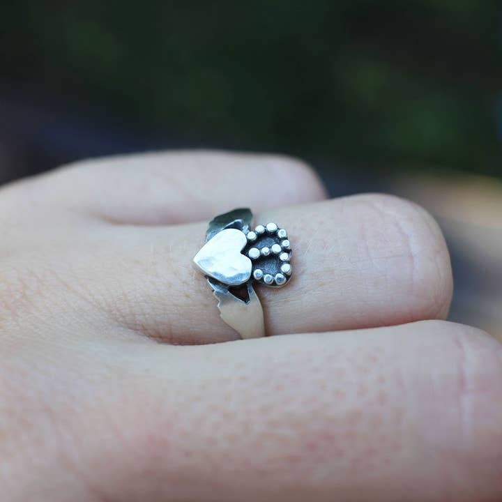 Dreaming Tree Creations – wholesale Cocktail/Statement Ring – Handgjord Modern Claddagh Ring Silver