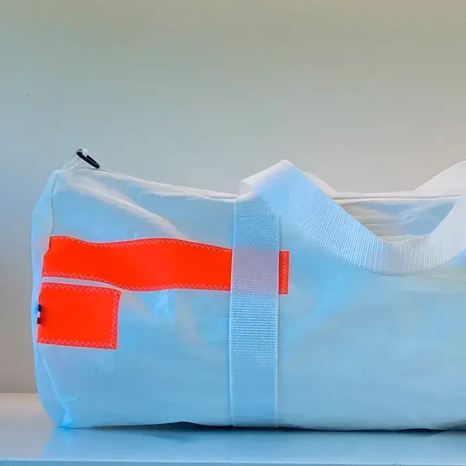 Bientot Dimanche - Wholesale Weekender Bag - Unisex - Upcycled Sail Cloth Duffle Bag Personalised Zero Waste Sport5
