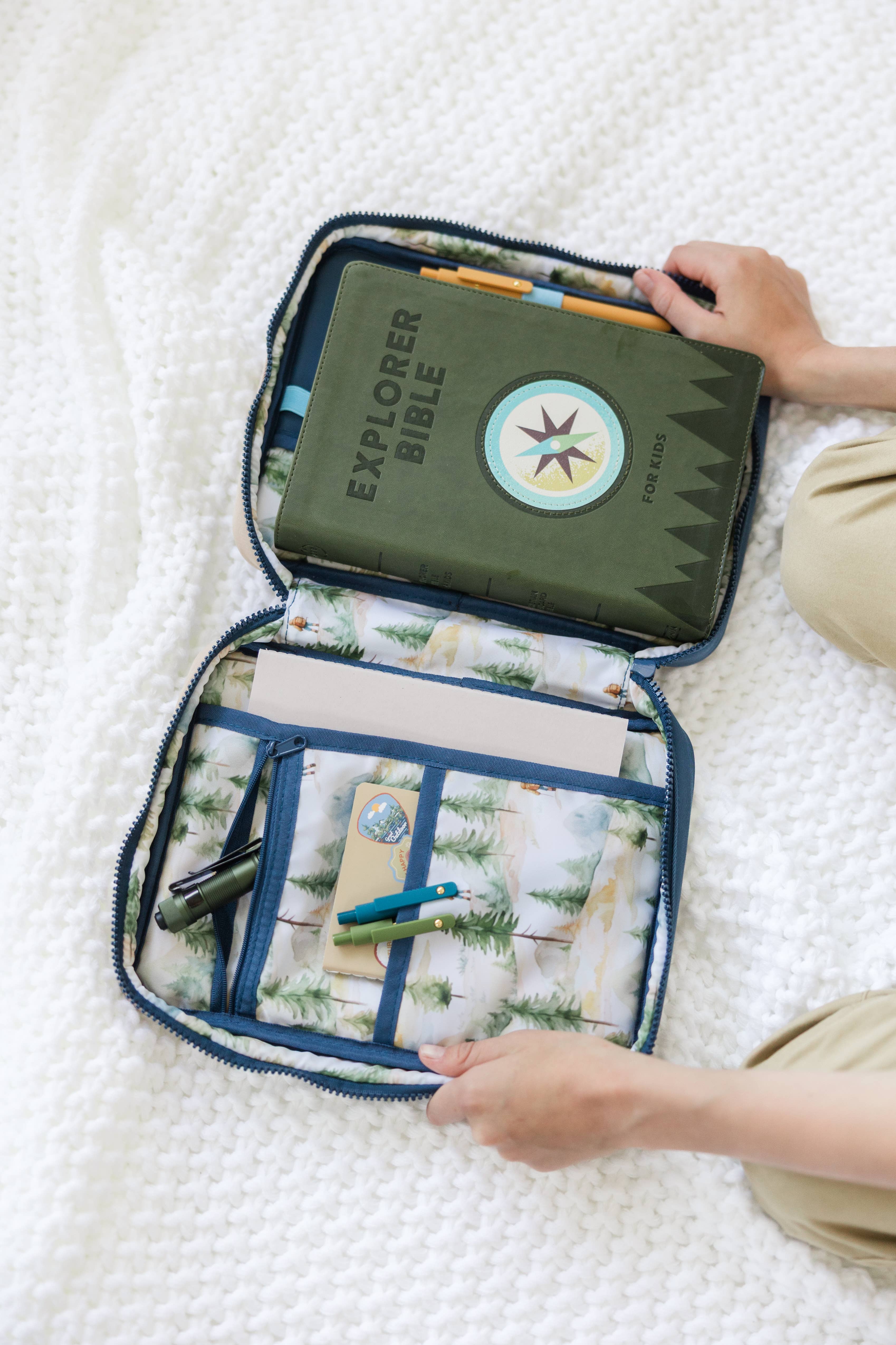 Ever, AJ - Wholesale Bible Cover - BOY Kid Bible Case Color-block, EXPLORER Bible Cover3