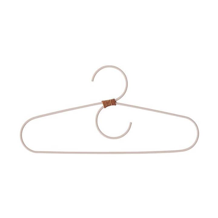 Tiny Fuku Hanger - Powder for wholesale by OYOY LIVING DESIGN