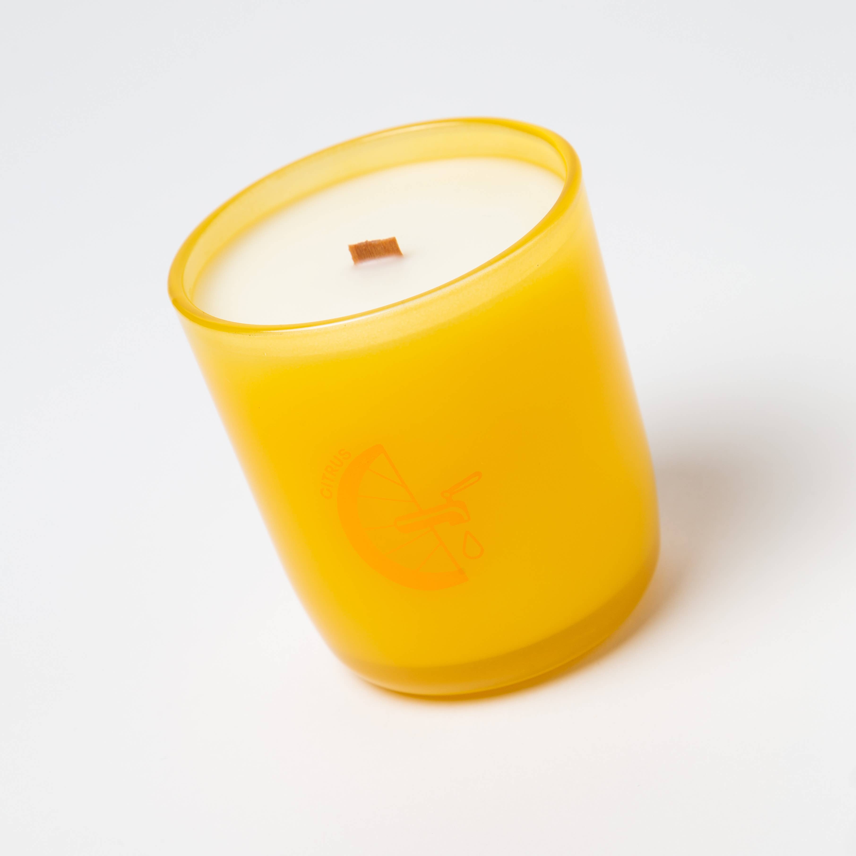 Milk Jar Candle Co. - Vente Bougie en bocal - Bougie à l’huile essentielle Citrus et cire soja noix de coco 226 g13