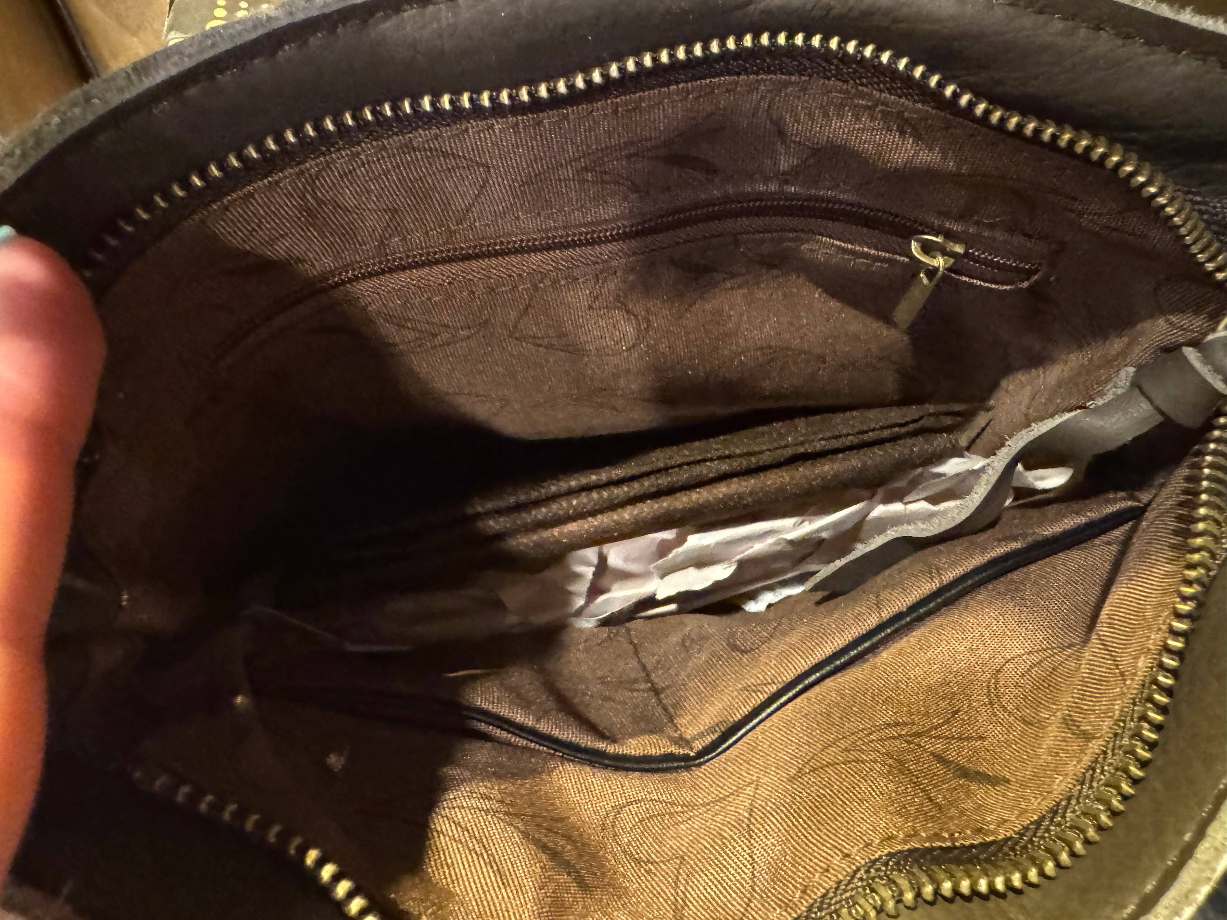 Broads Market - Wholesale Crossbody Bag - Women's - BA2117 X Stitched Crossbody Cowhide Purse5