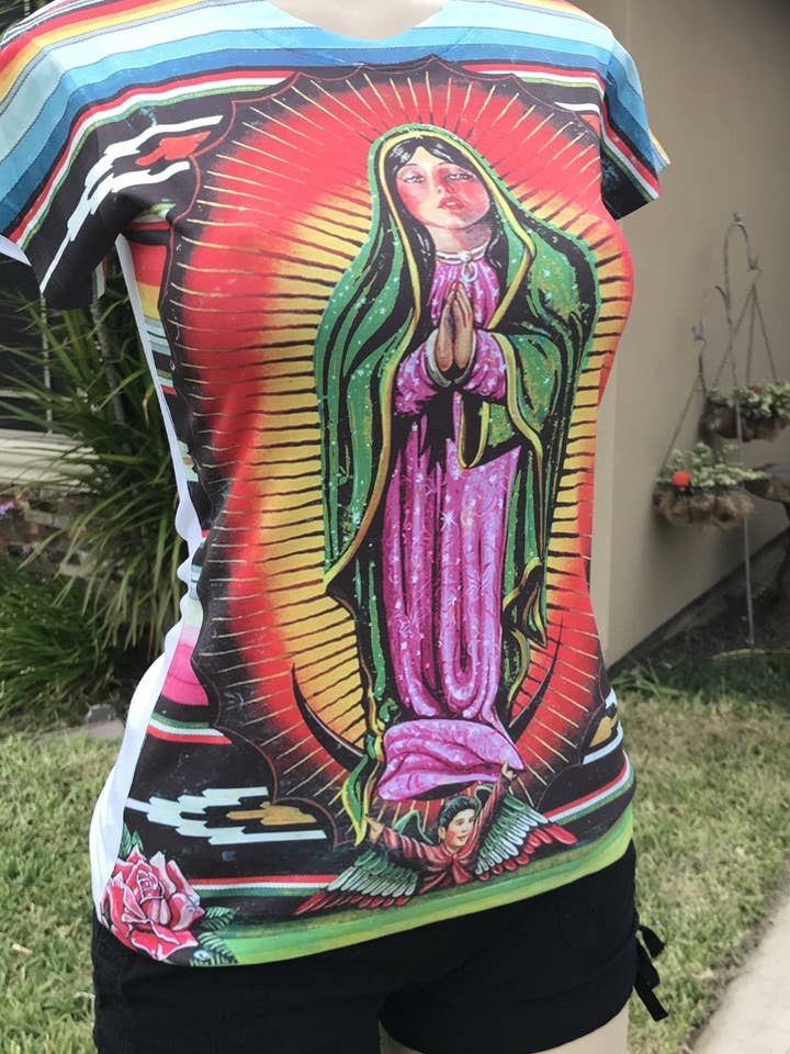 Cielito Lindo – wholesale T-shirts med screentryck – Dam – Virgen de Guadalupe T-Shirt