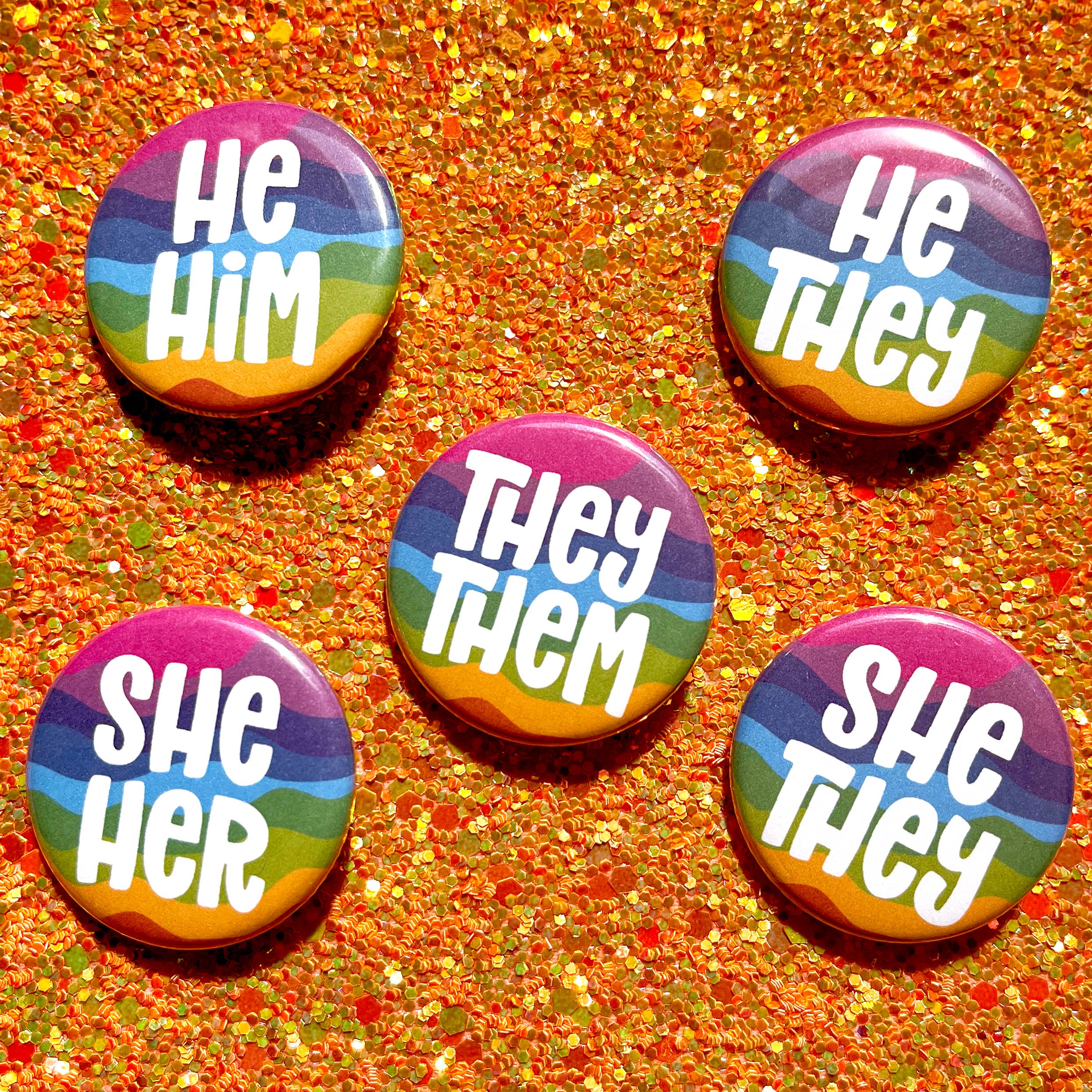 TheThirdArrow - Vente Épinglettes/boutons - Boutons à pronom lumineux avec tourbillon lumineux de 1,25 po6