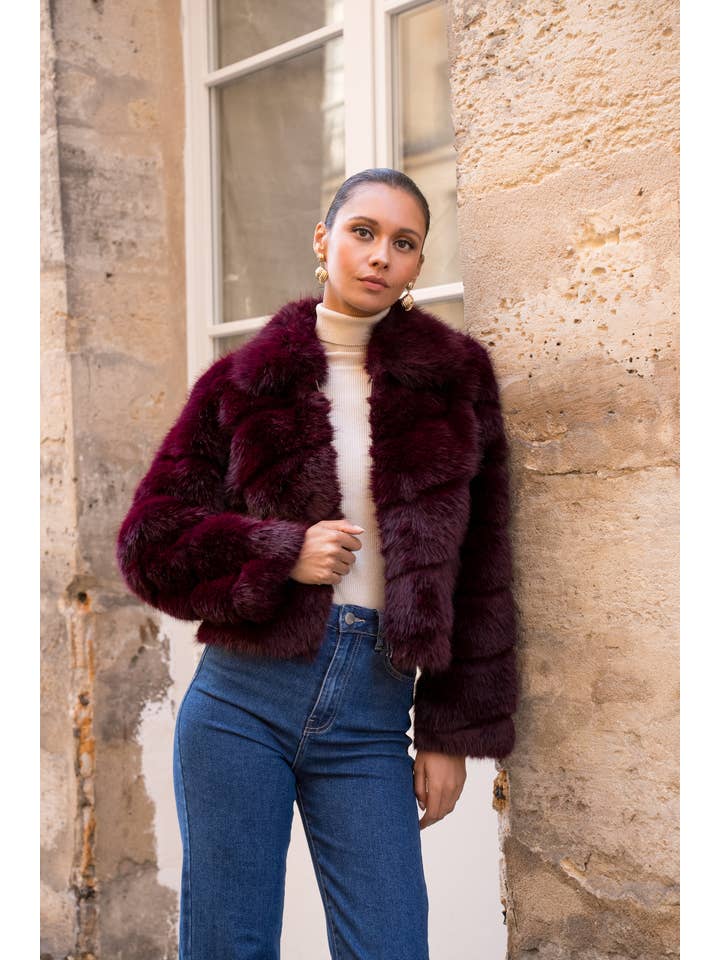 Attentif Paris - Wholesale Fur/Faux Fur Coat - Women's - Short faux fur coat with long hair and oblique stripes14